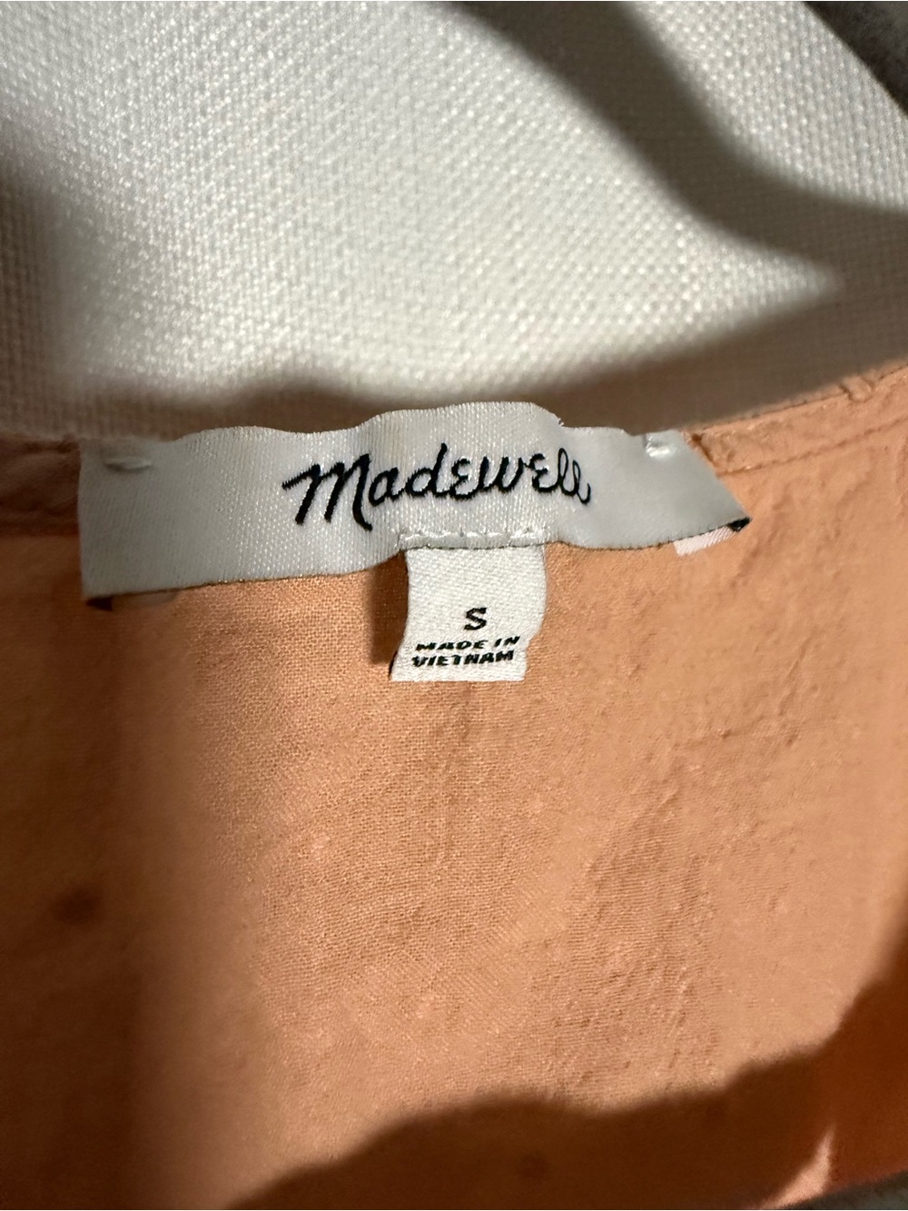 Madewell Rhyme Button Front Swiss Dot Top in Antique Coral Size Small - Picture 4 of 7